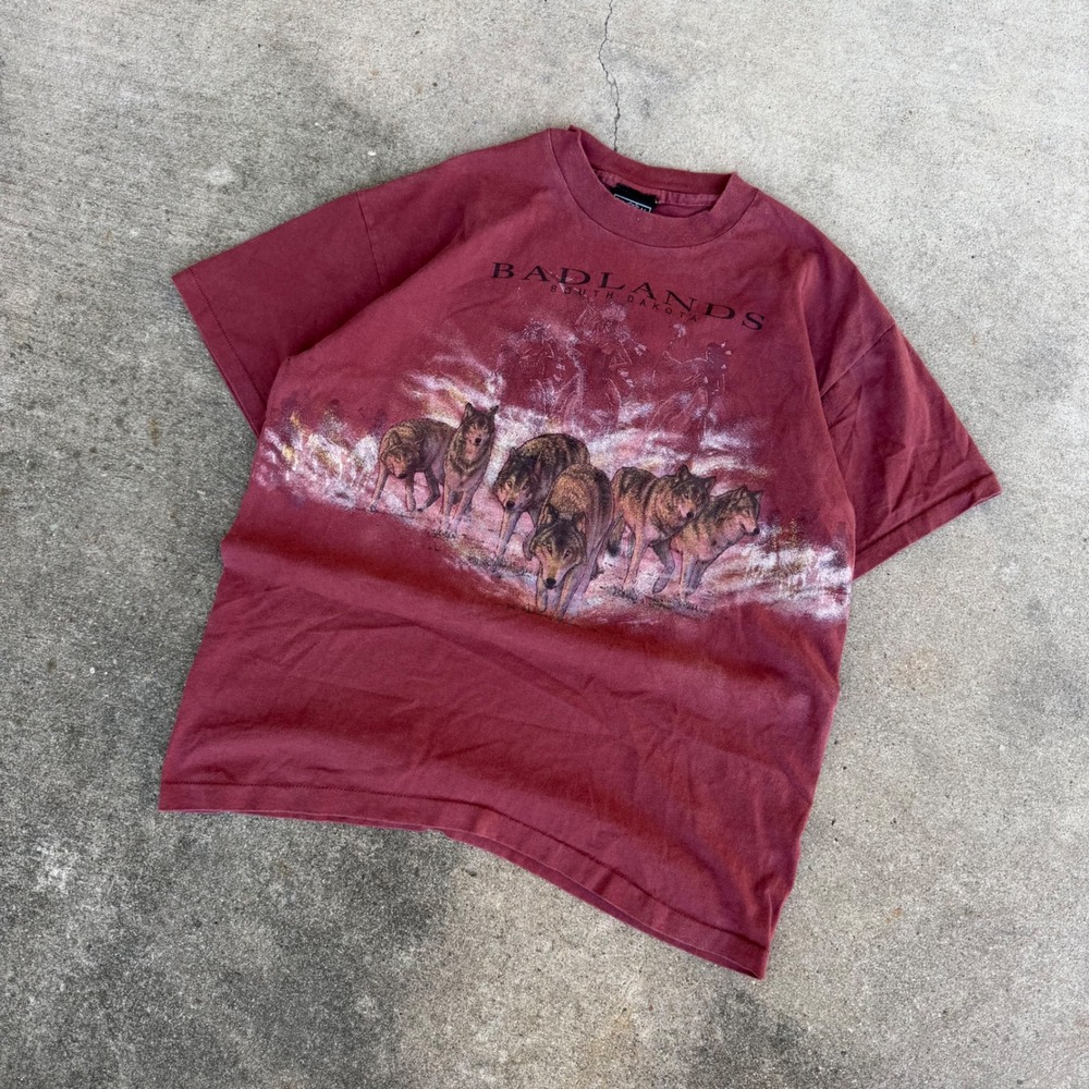 Vintage Sansegal Badlands South Dakota Wolf Graphic T-Shirt Maroon Mens Large